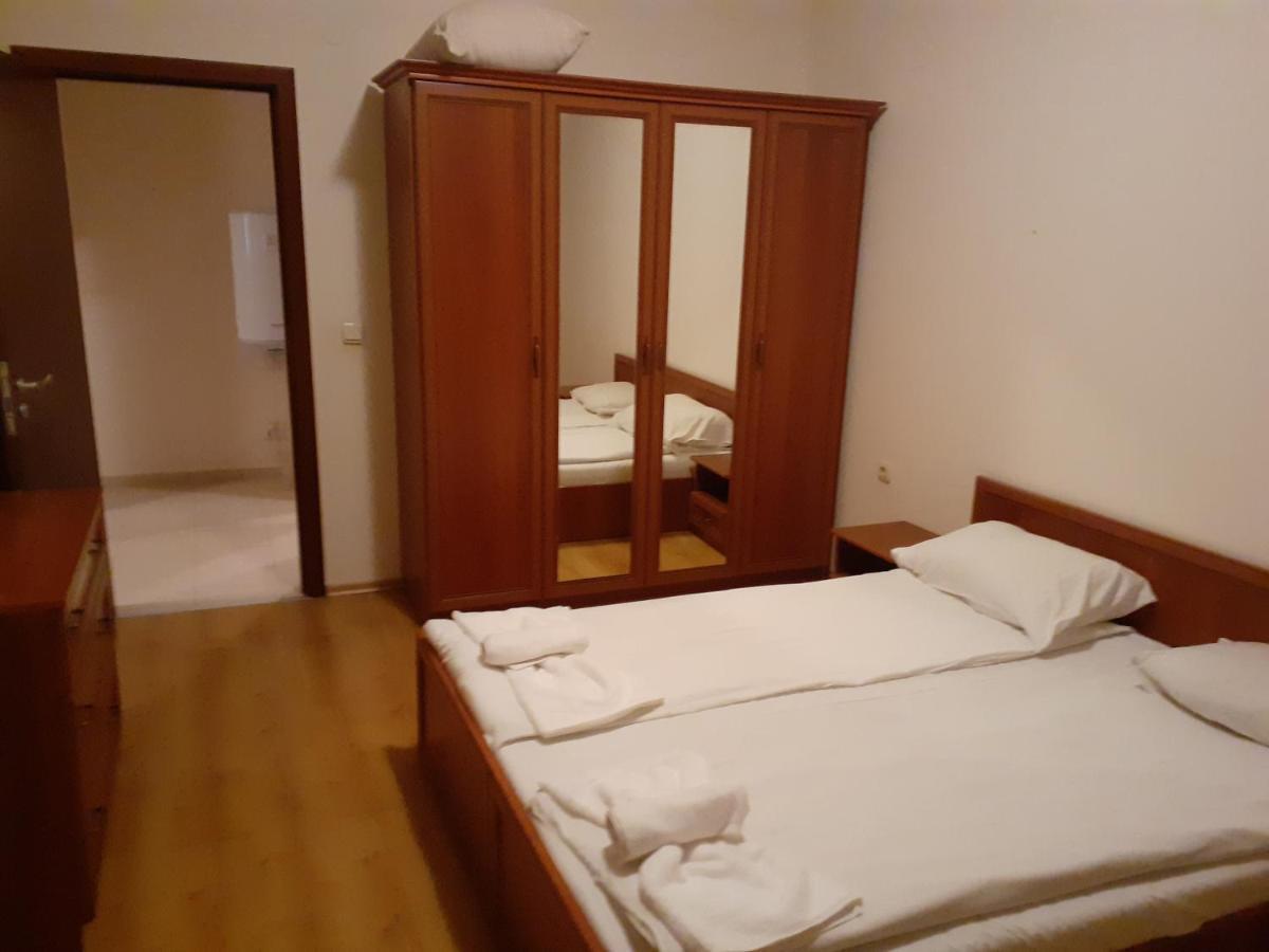 Edelweiss Inn Aparthotel Bansko Bagian luar foto