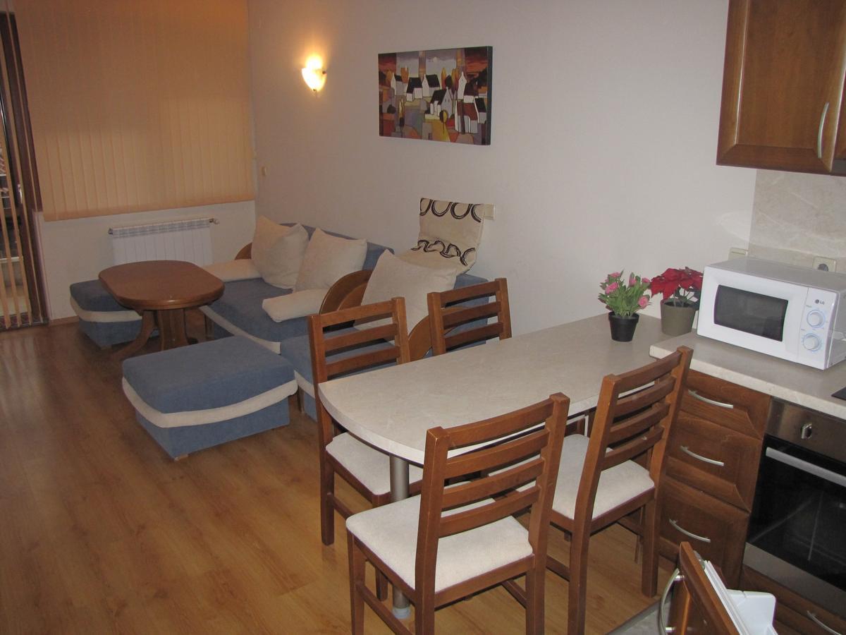 Edelweiss Inn Aparthotel Bansko Bagian luar foto